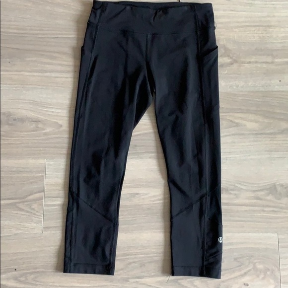 lululemon athletica Pants - Lululemon Cropped Leggings